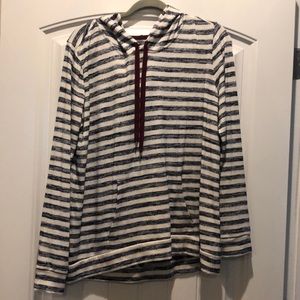 Market & Spruce Pull over hoodie